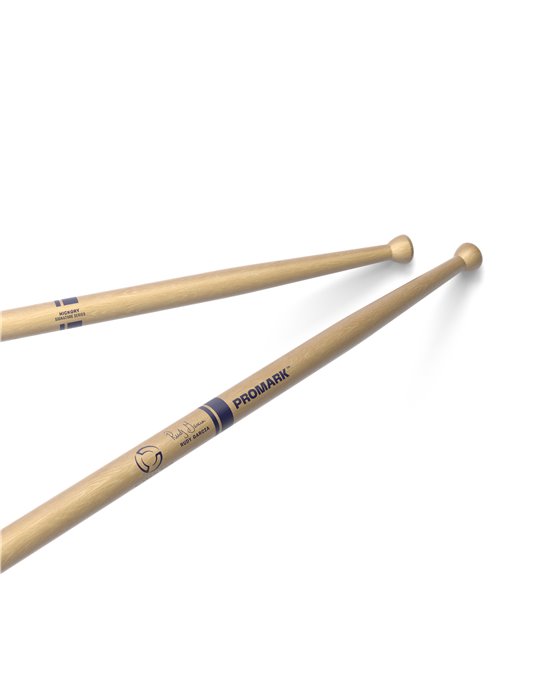 ProMark. Baqueta de marcha Rudy Garcia Signature
