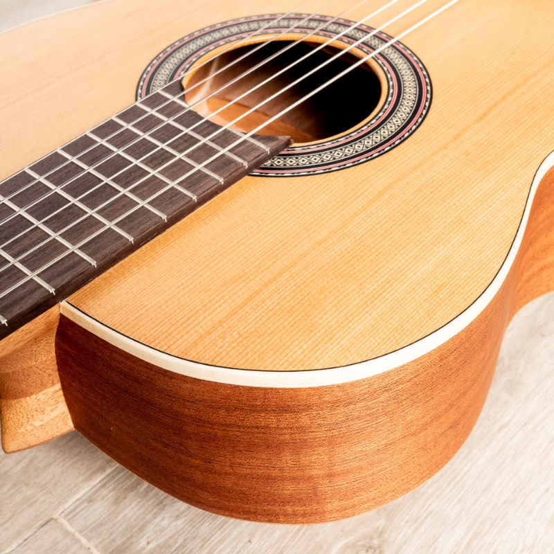 GUITARRA CLASICA